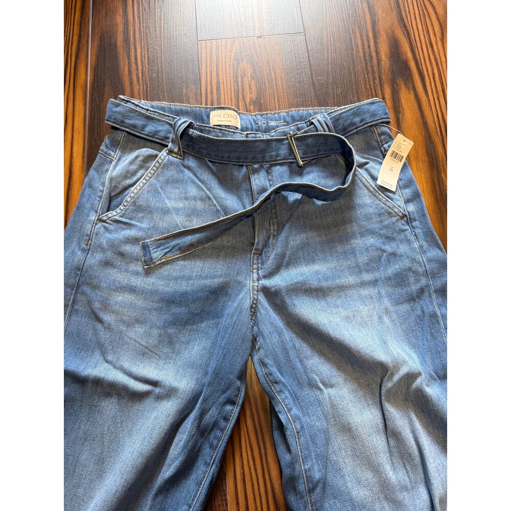 NWT Pilcro Nova High-Rise Wide-Leg Belted Jeans Size 30 - Picture 3 of 13